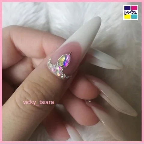 Stras Νυχιών τύπου Swarovski 0,4mm 3D / 140 τεμ. Αστεράκι