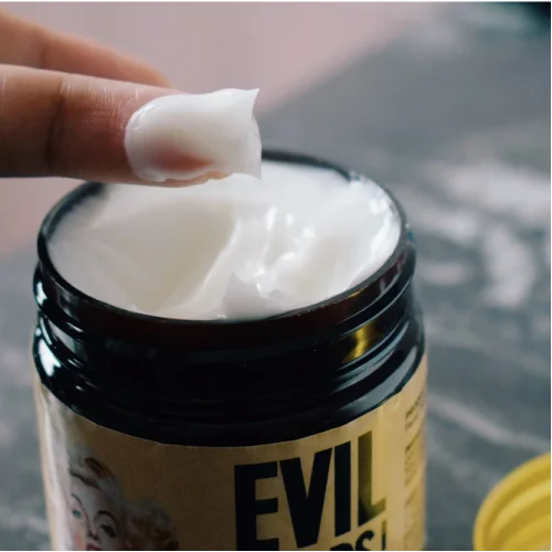 Ενυδατική κρέμα με Βοδινό Λίπος και Μέλι Manuka 120gr